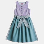 Kinderdirndl fliederfarben mit salbeifarbener Schürze und Blumenrocker vor freigestelltem neutralem Hintergrund